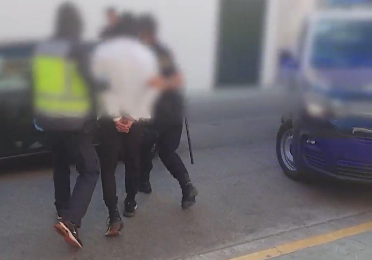 Detención el pasado mes de junio de uno de 'los Trinitarios' por la Policía Nacional.