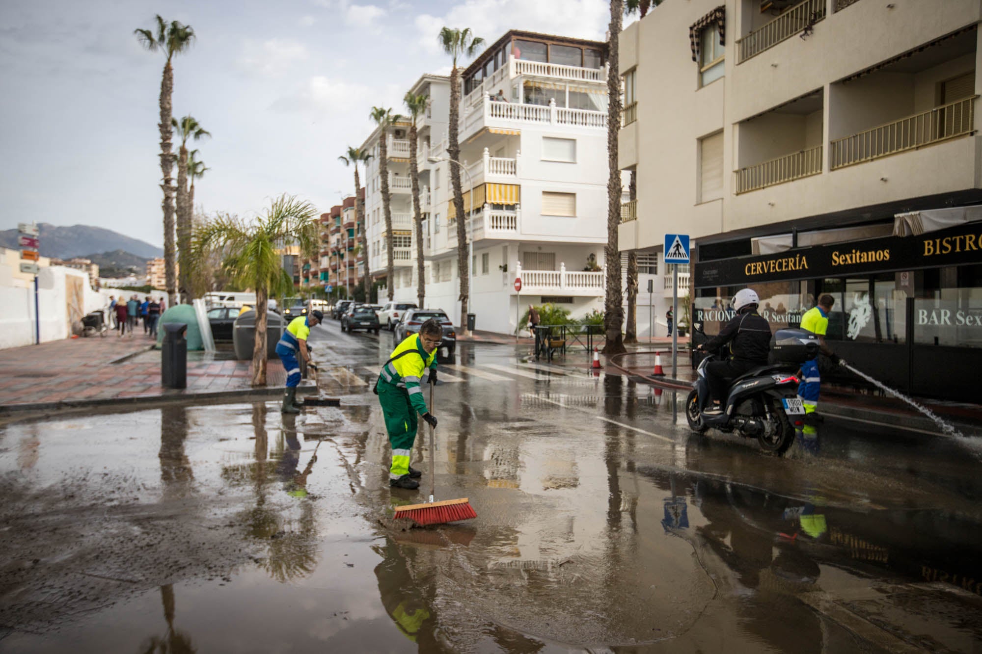 Los efectos del temporal en la Costa de Granada, en imágenes