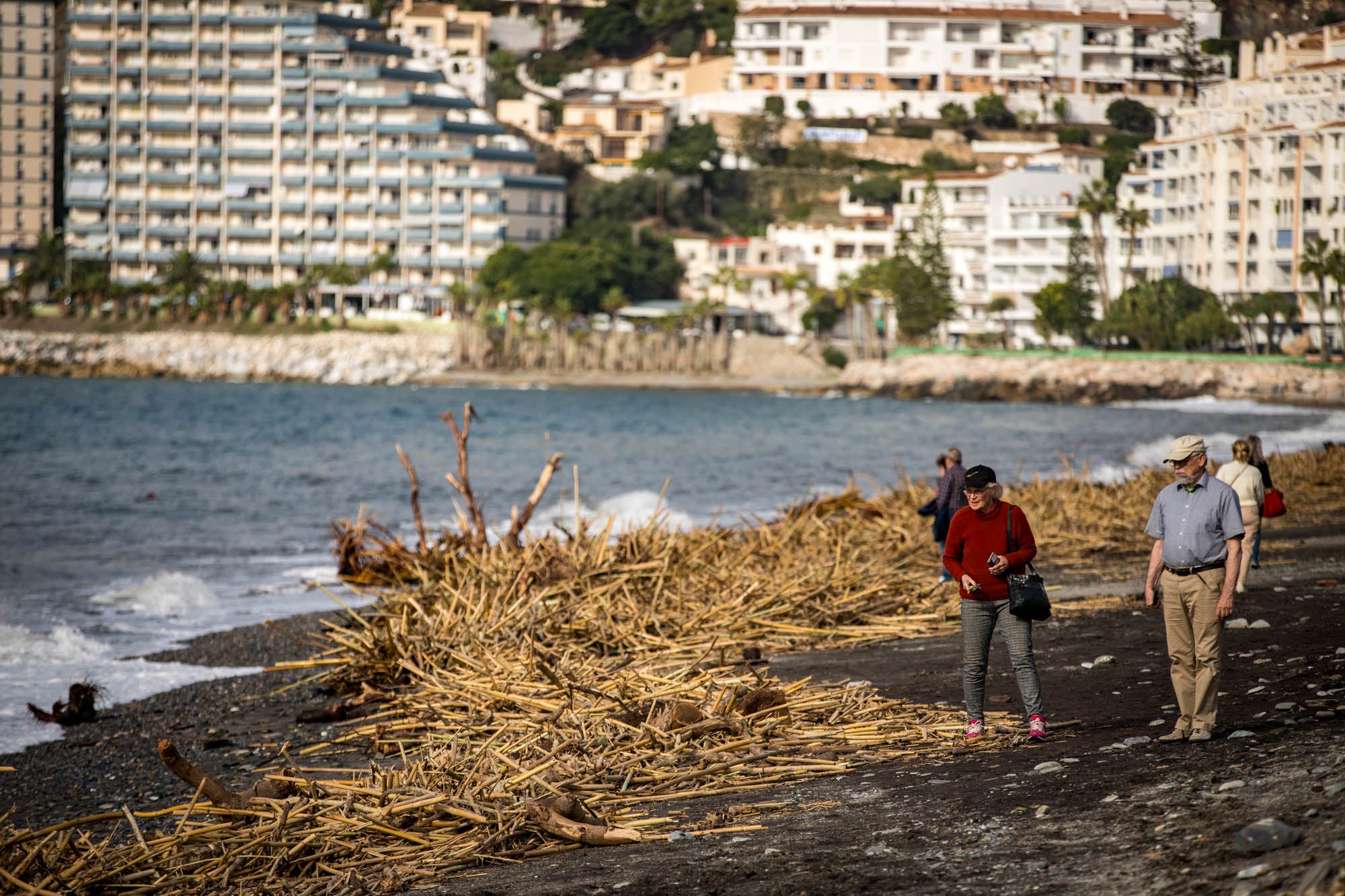 Los efectos del temporal en la Costa de Granada, en imágenes