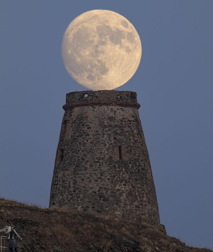 Imagen secundaria 2 - Castillo de la Calahorra, Mojón del Trigo y Torre del Diablo. 