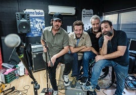 Migue, Juan Alberto, Nani y Andrés, en el último ensayo de Niños Mutantes.