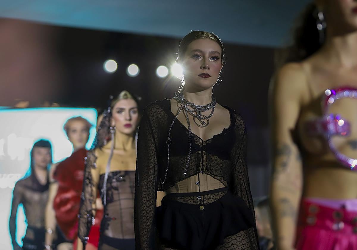 La Pasarela Fortuny celebró su undécima edición en el Parque de las Ciencias.