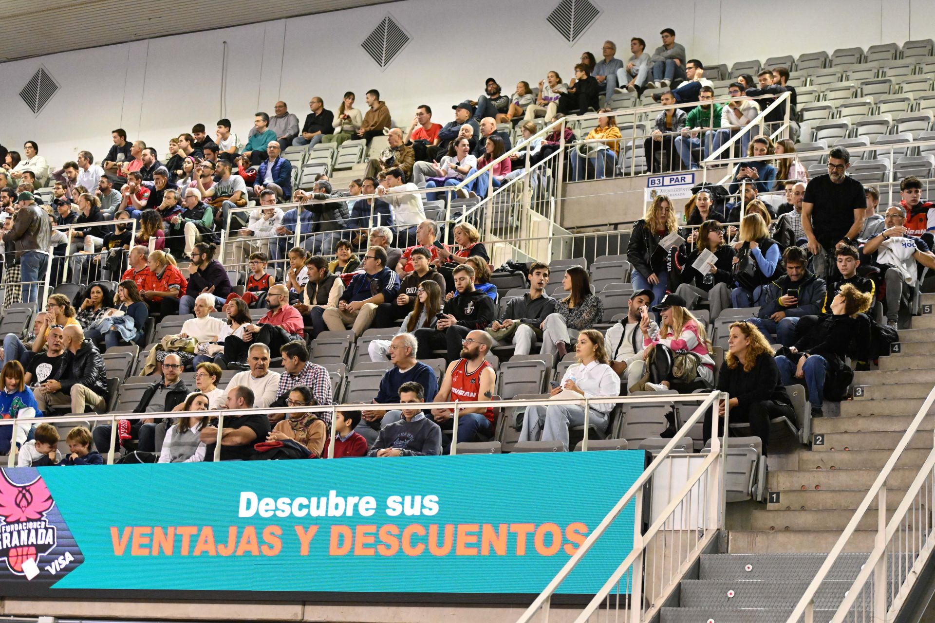 Encuéntrate en la grada durante el Covirán - Leyma Coruña