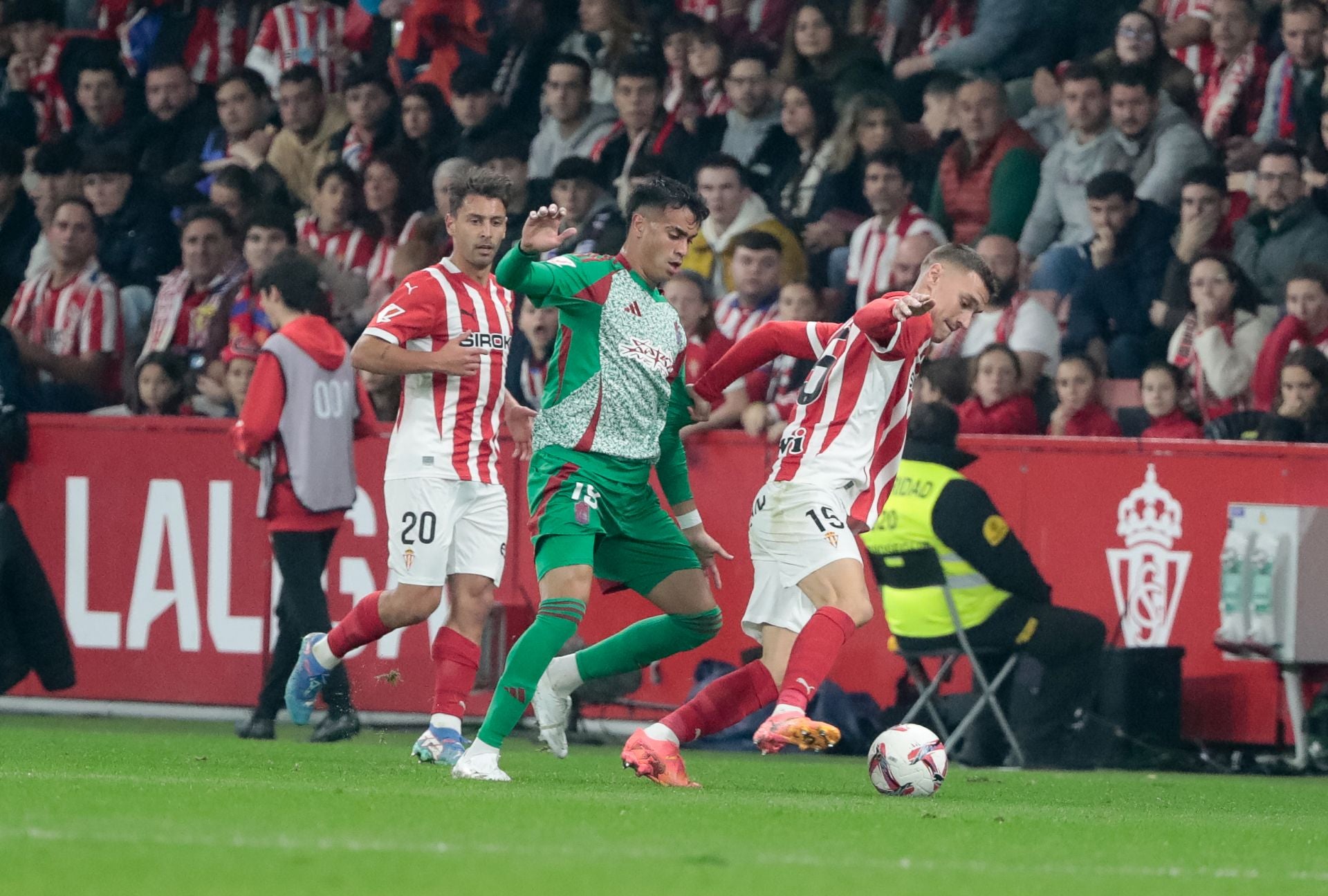 Las mejores imágenes del partido del Granada contra el Sporting