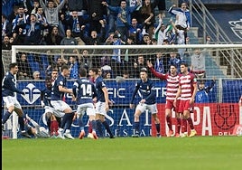 Un partido anterior del Granada en Oviedo.