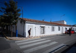 Casitas encaladas en el pueblo de colonización de El Chaparral (Albolote).