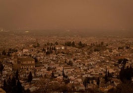 Avisos por lluvias de barro y temperaturas por encima de lo normal en Andalucía.