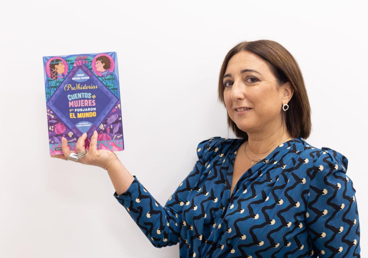 Marga Sánchez, con su nuevo libro.