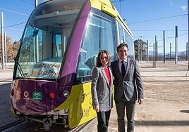 La consejera de Fomento y el alcalde de Jaén, en enero pasado.