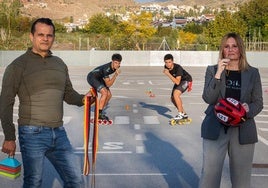 Esteban y Gonzalo, dispuestos a entrenar con su padre y aprender el reglamento oficial con su madre.