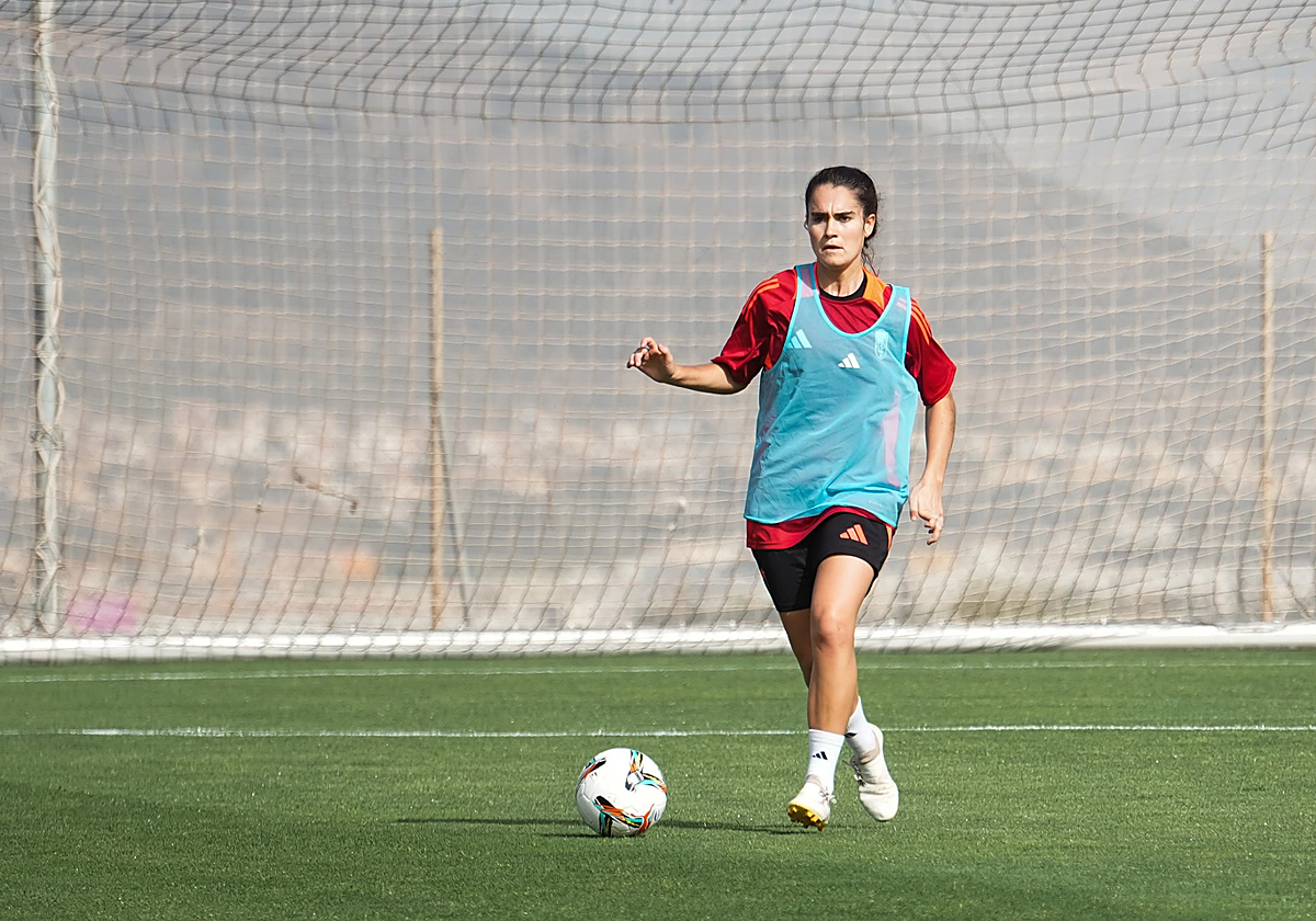 La rojiblanca Naroa Uriarte, en un entrenamiento.