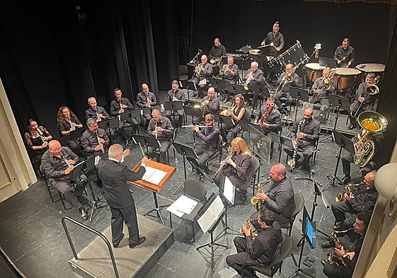 La formación almeriense, en el Teatro Apolo.