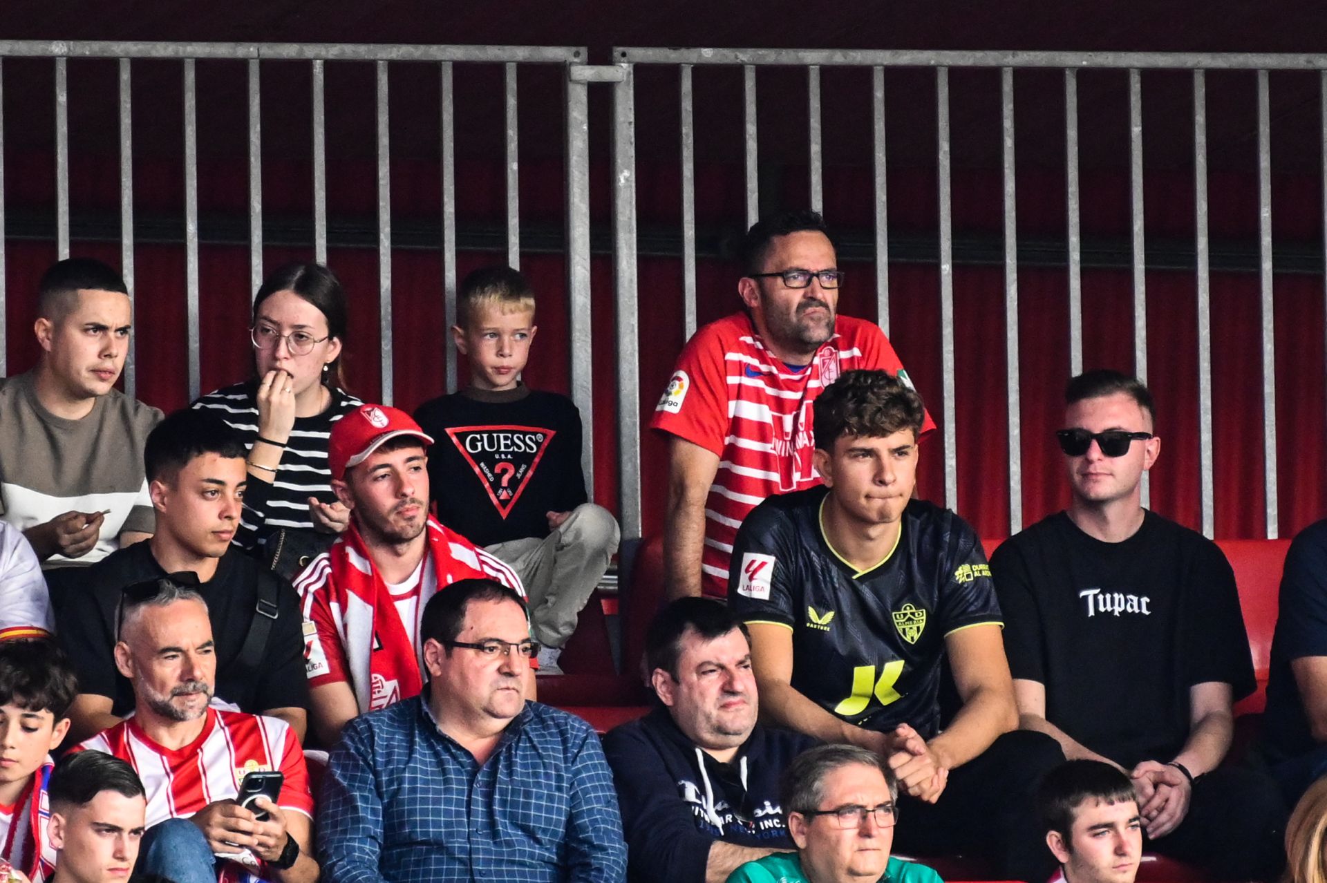 Encuéntrate en la previa y en el estadio en el Almería-Granada