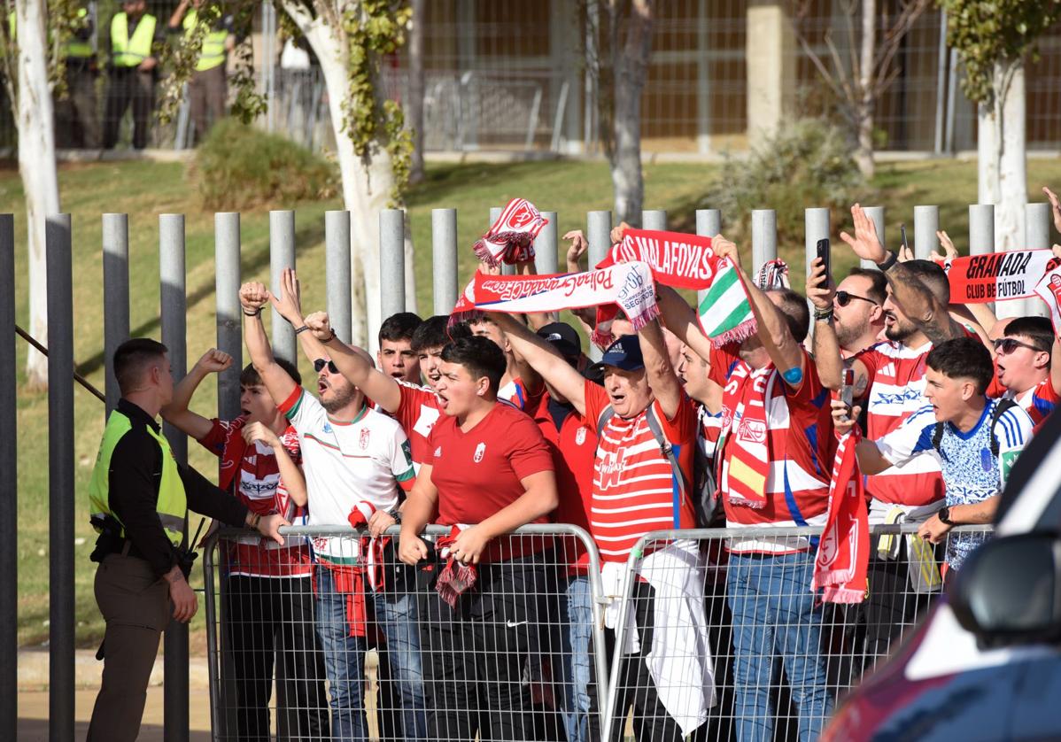 Encuéntrate en la previa y en el estadio en el Almería-Granada