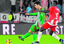 Manu Trigueros, probable titular en Copa, en sus minutos en Almería.