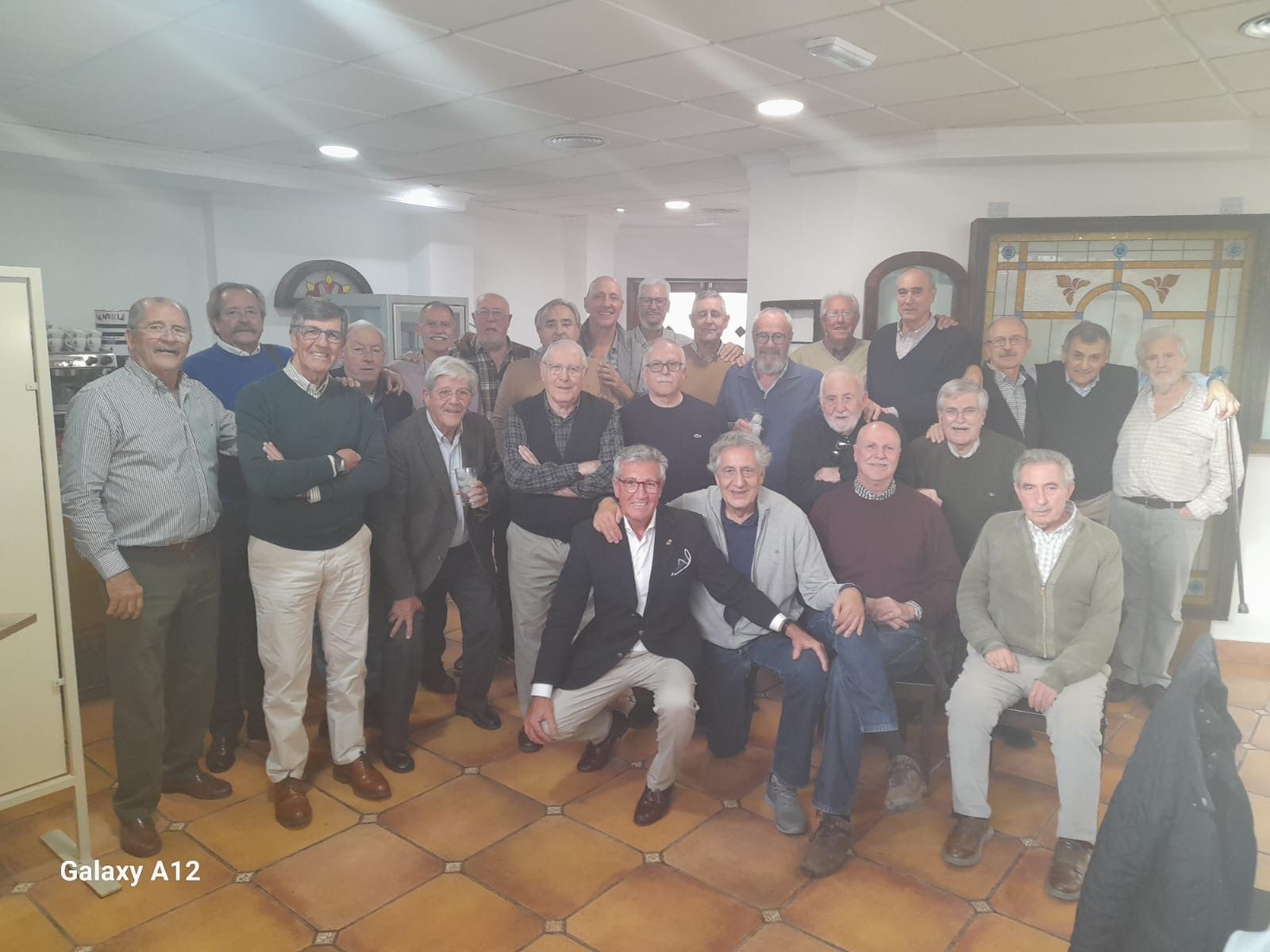 Veteranos del baloncesto granadino, con exjugadores, entrenadores y árbitros.