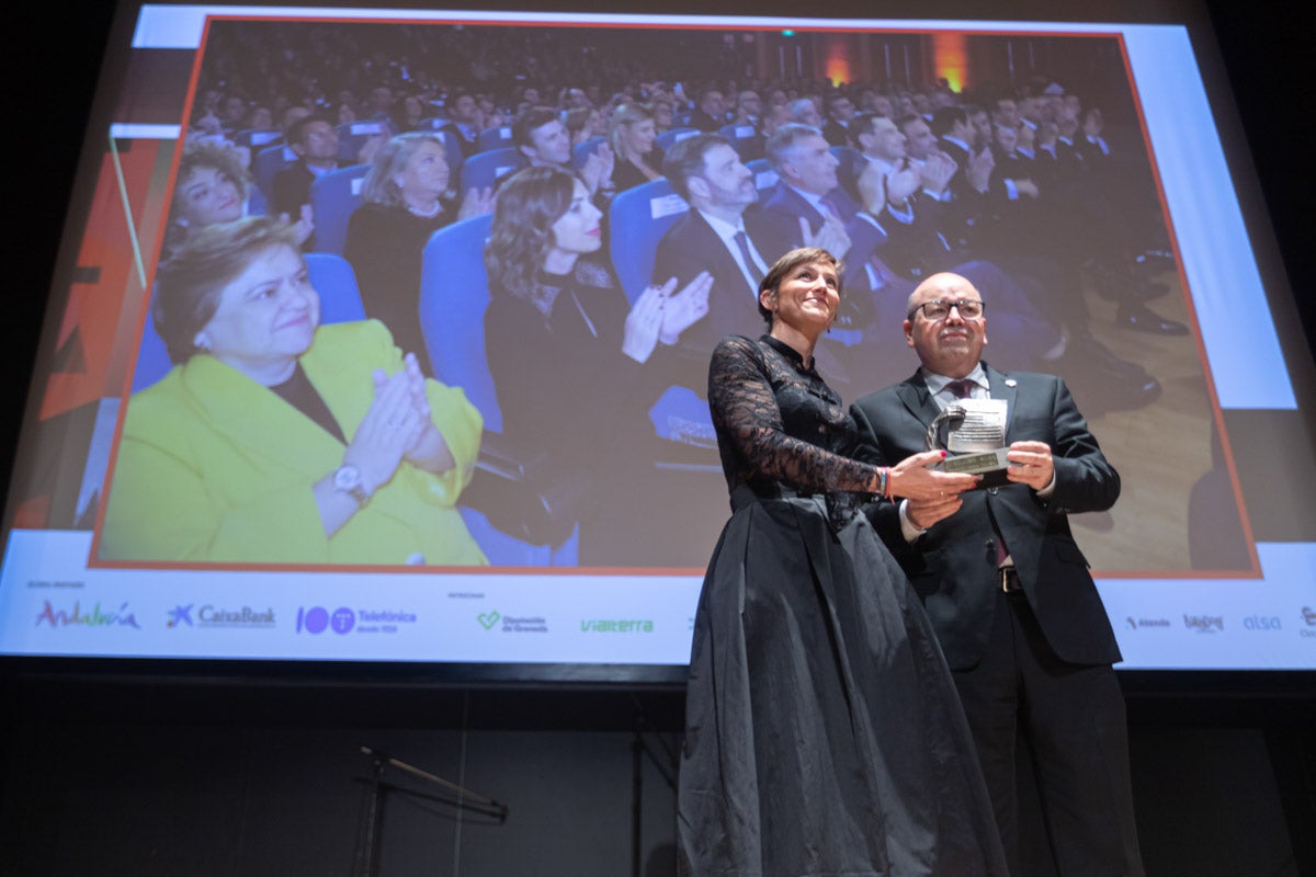 La alfombra roja y el cóctel de los IDEALES