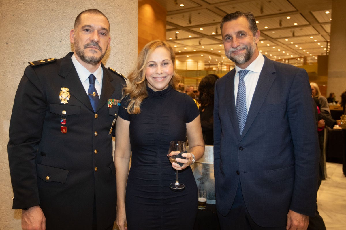 La alfombra roja y el cóctel de los IDEALES