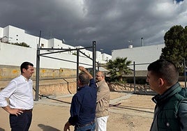 El Ayuntamiento de Níjar inicia la construcción de un centro polivalente en Los Albaricoques para uso y disfrute de los vecinos