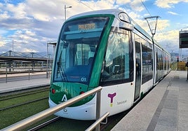 El tranvía de Jaén, este miércoles, en la Carretera de Madrid.
