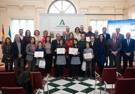 El salón de actos de la Delegación de Gobierno de la Junta de Andalucía en Granada acogió este miércoles, 11 de diciembre, la entrega de los IV Premios del Club de la Constitución.