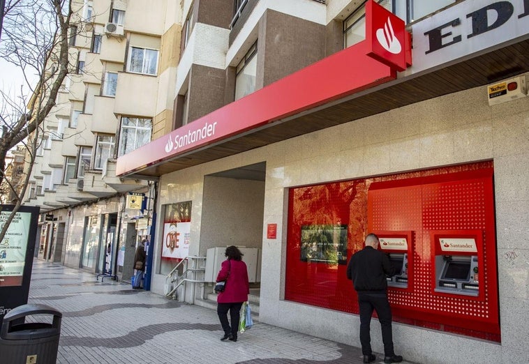 El Banco Santander regala 500 euros a sus clientes antes de que acabe el año.