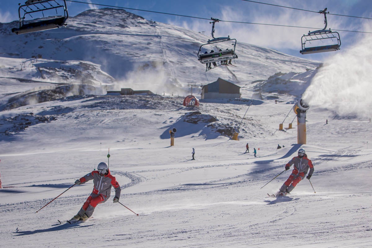 Así ha sido el estreno de la temporada de esquí en Sierra Nevada