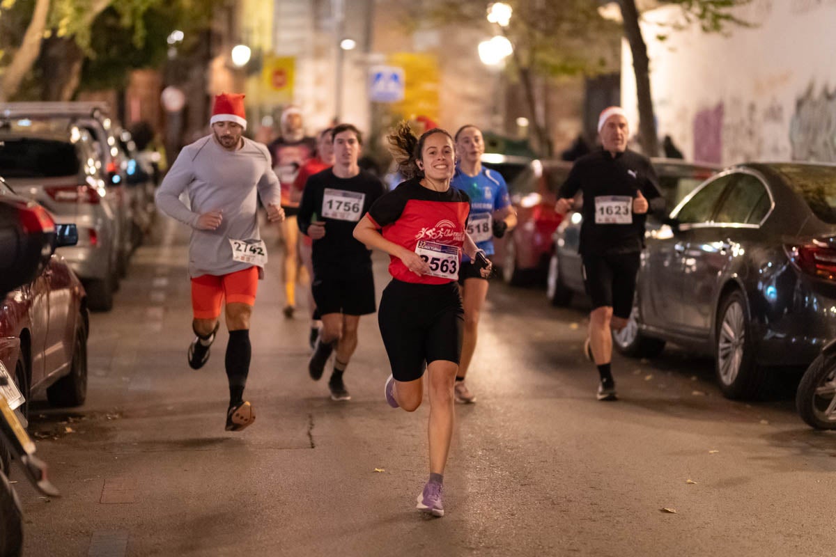 Encuéntrate en la carrera nocturna de disfraces de Granada