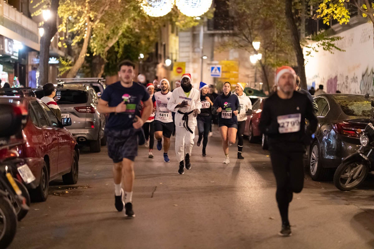 Encuéntrate en la carrera nocturna de disfraces de Granada