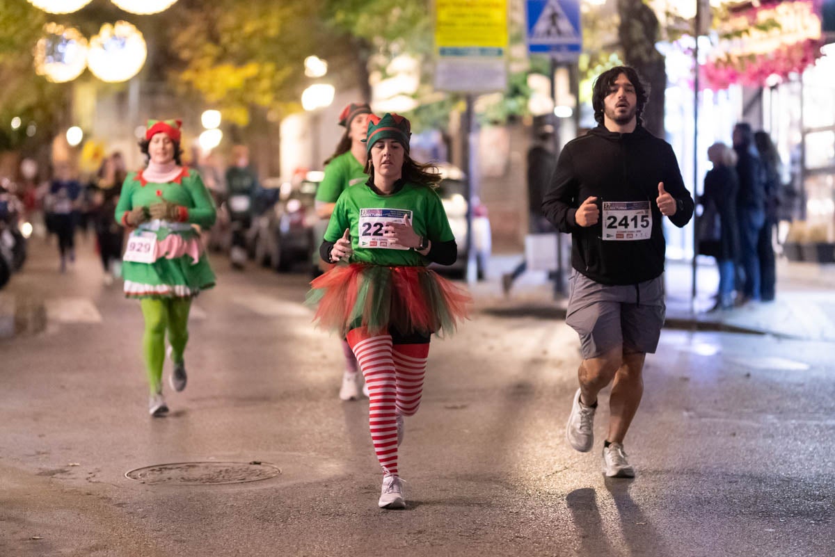 Encuéntrate en la carrera nocturna de disfraces de Granada