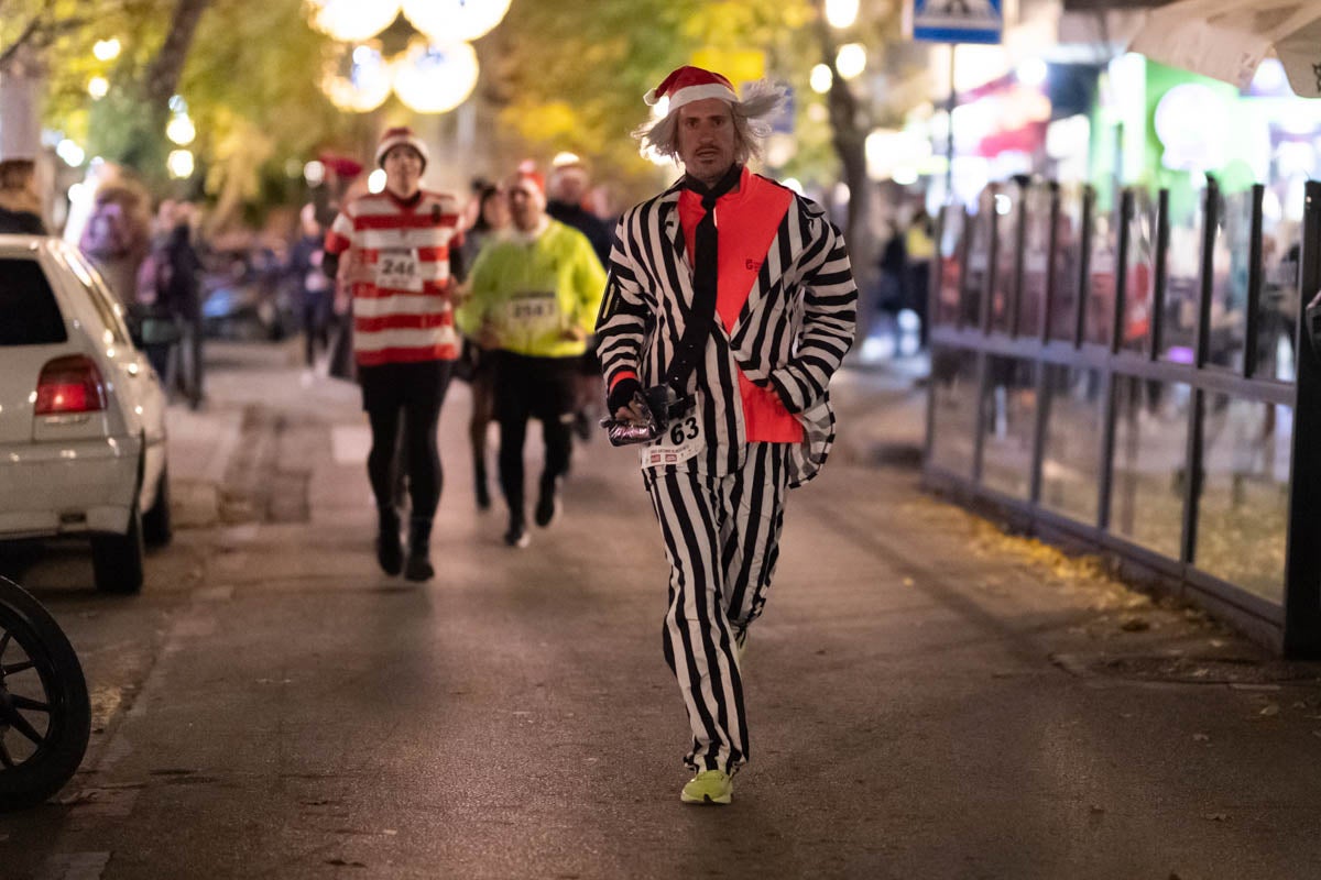 Encuéntrate en la carrera nocturna de disfraces de Granada