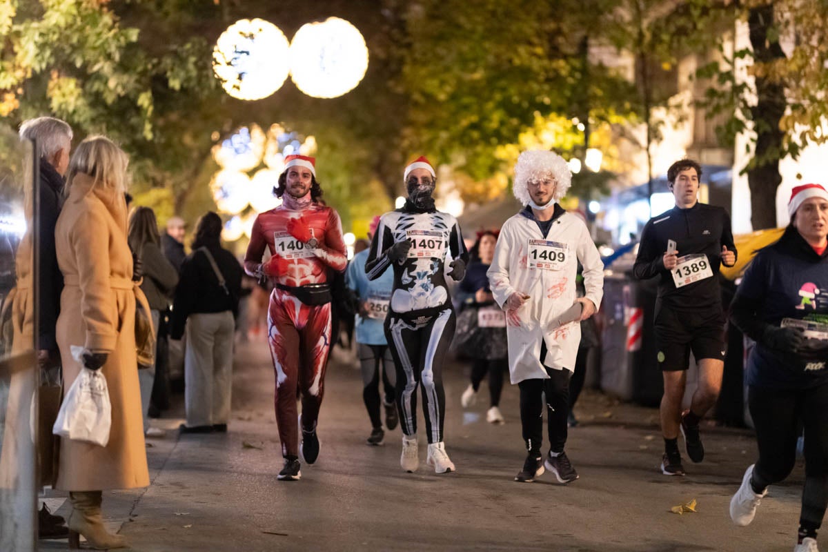 Encuéntrate en la carrera nocturna de disfraces de Granada