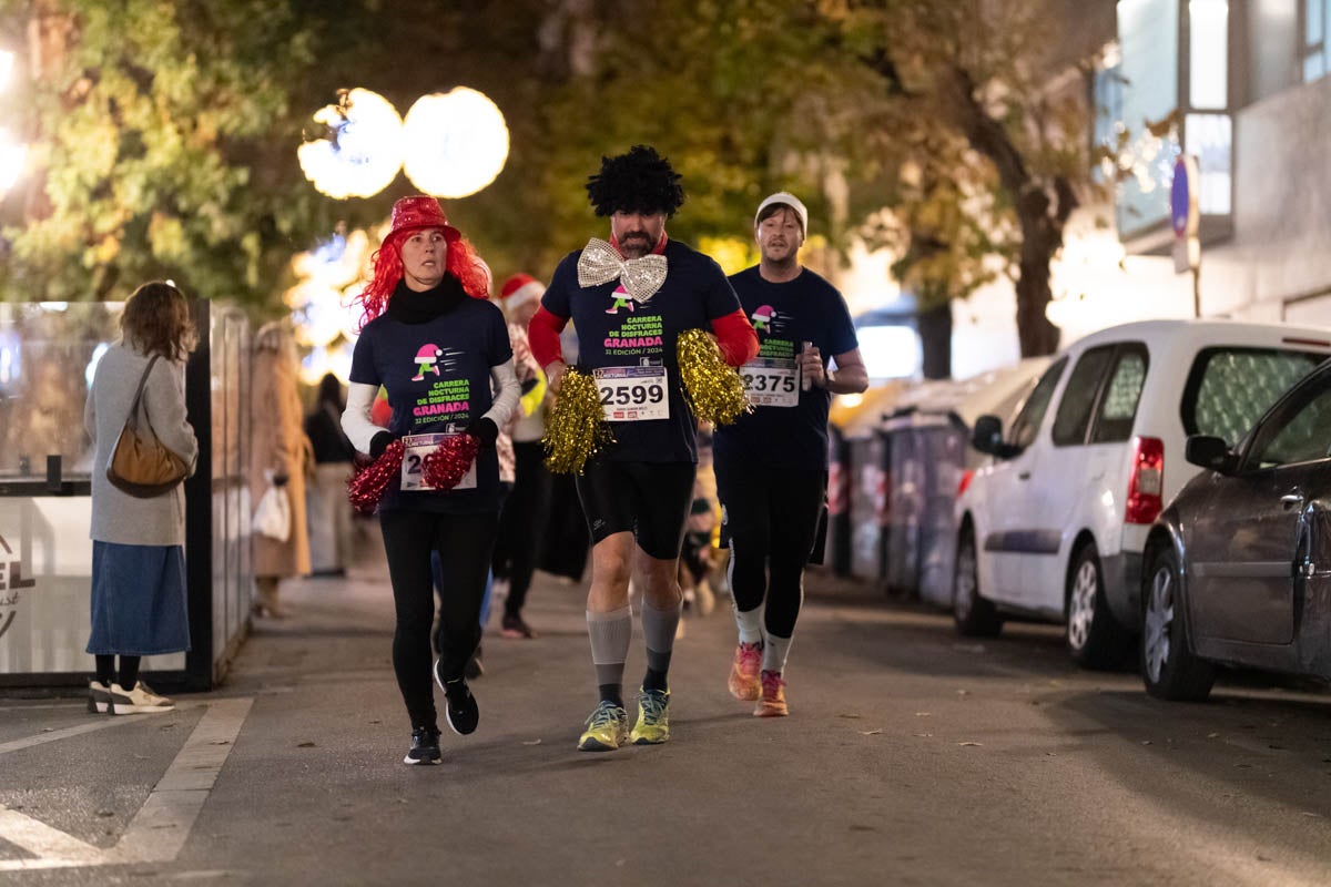 Encuéntrate en la carrera nocturna de disfraces de Granada