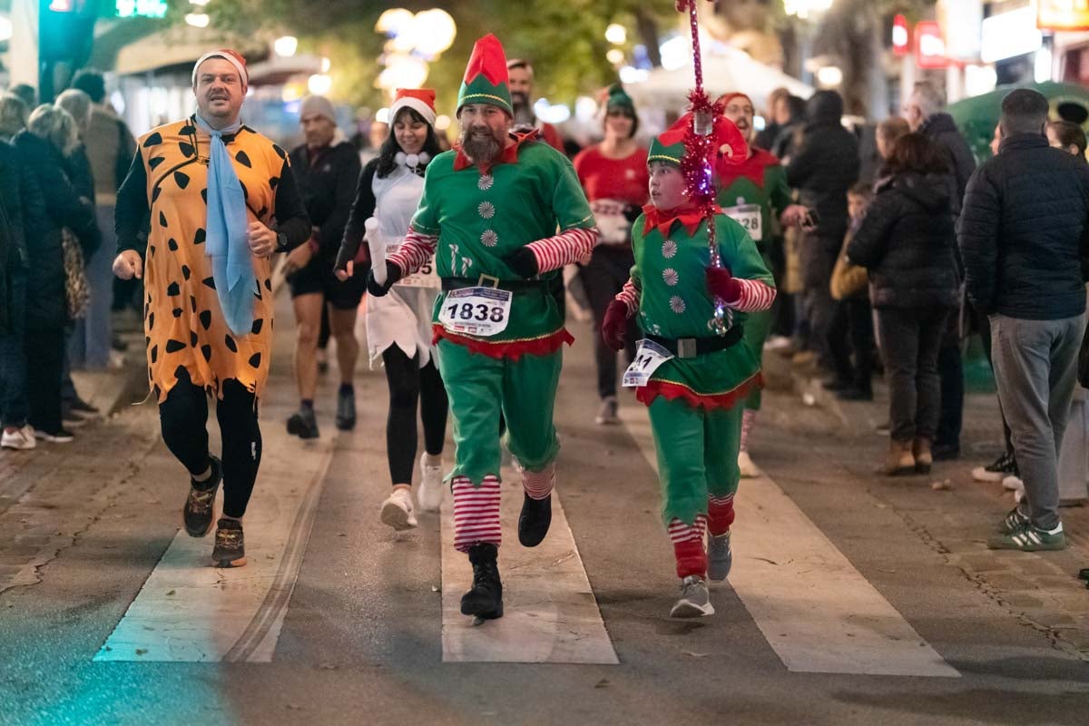 Encuéntrate en la carrera nocturna de disfraces de Granada