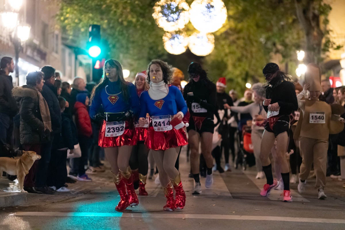 Encuéntrate en la carrera nocturna de disfraces de Granada