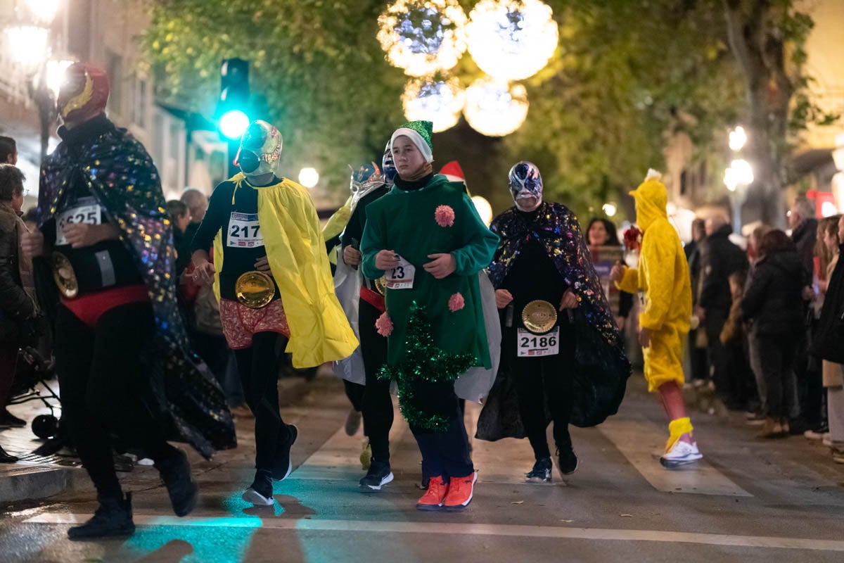 Encuéntrate en la carrera nocturna de disfraces de Granada