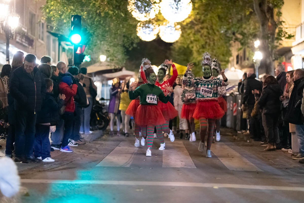 Encuéntrate en la carrera nocturna de disfraces de Granada