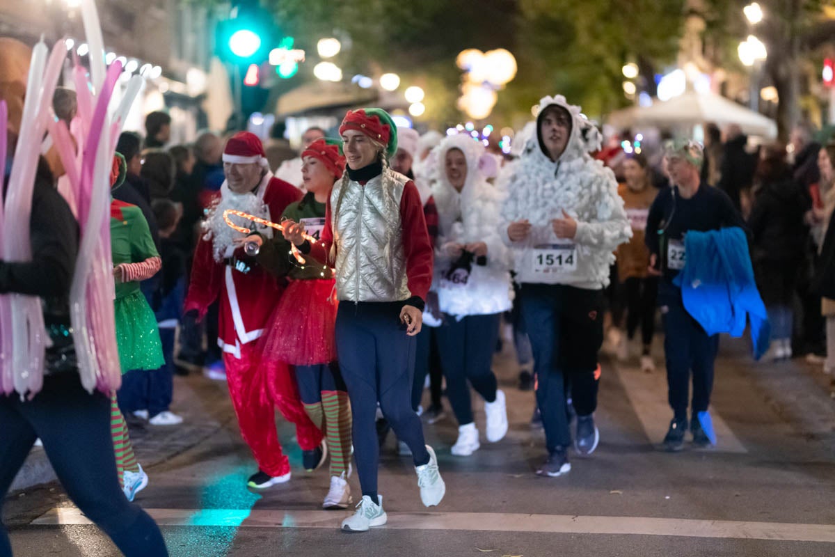 Encuéntrate en la carrera nocturna de disfraces de Granada