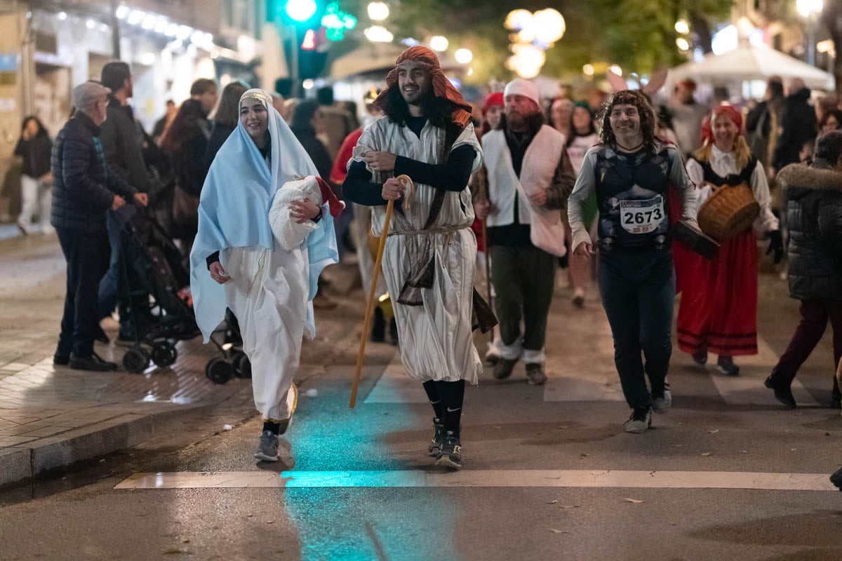 Encuéntrate en la carrera nocturna de disfraces de Granada