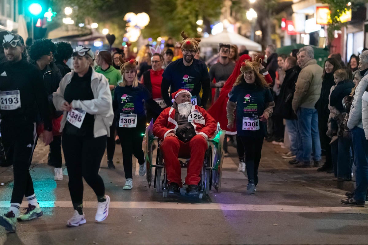 Encuéntrate en la carrera nocturna de disfraces de Granada