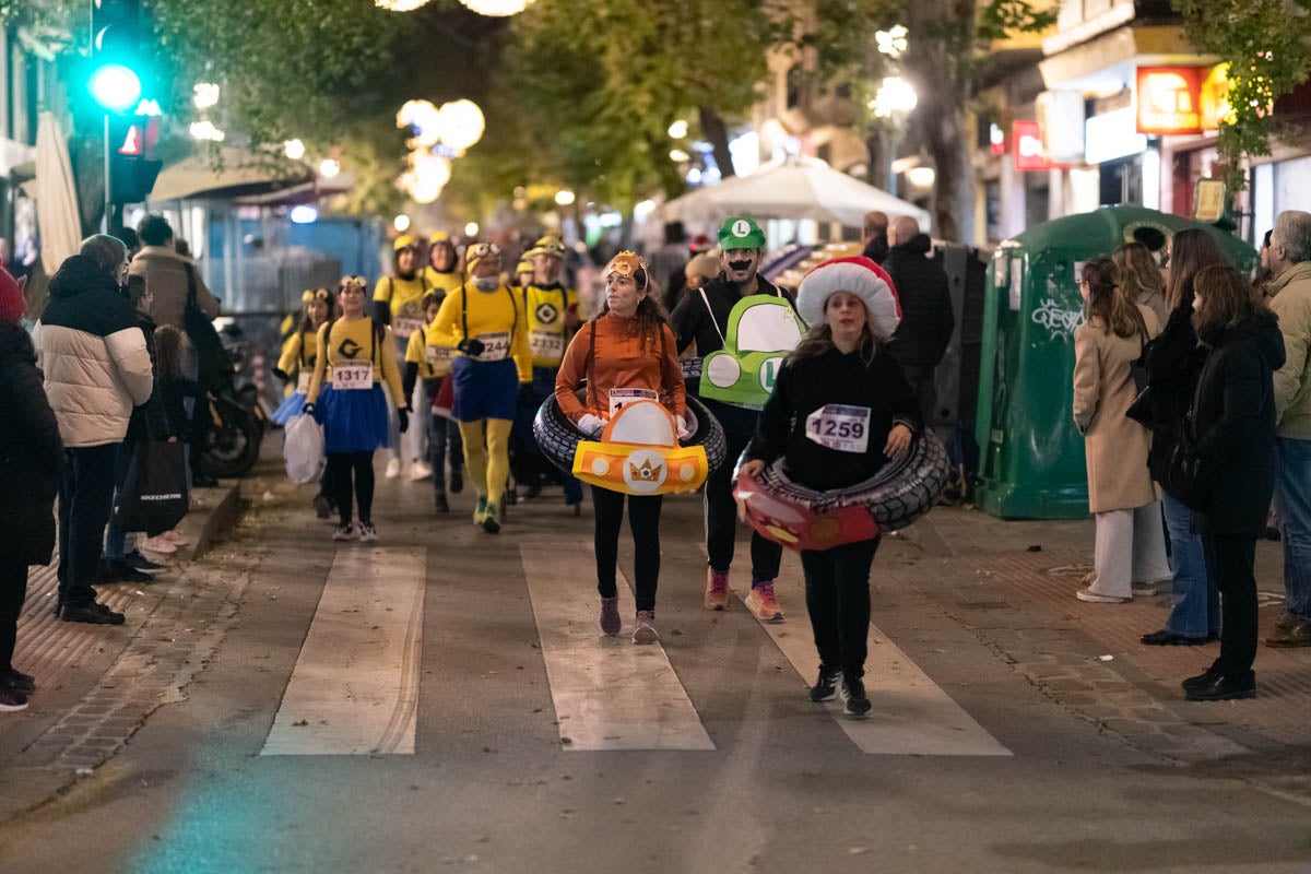 Encuéntrate en la carrera nocturna de disfraces de Granada