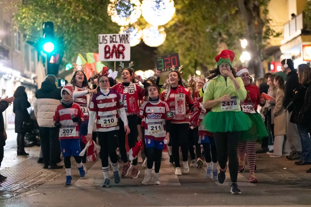 Encuéntrate en la carrera nocturna de disfraces de Granada