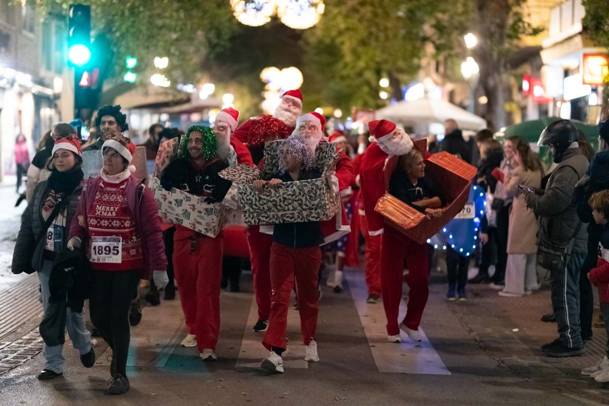 Encuéntrate en la carrera nocturna de disfraces de Granada