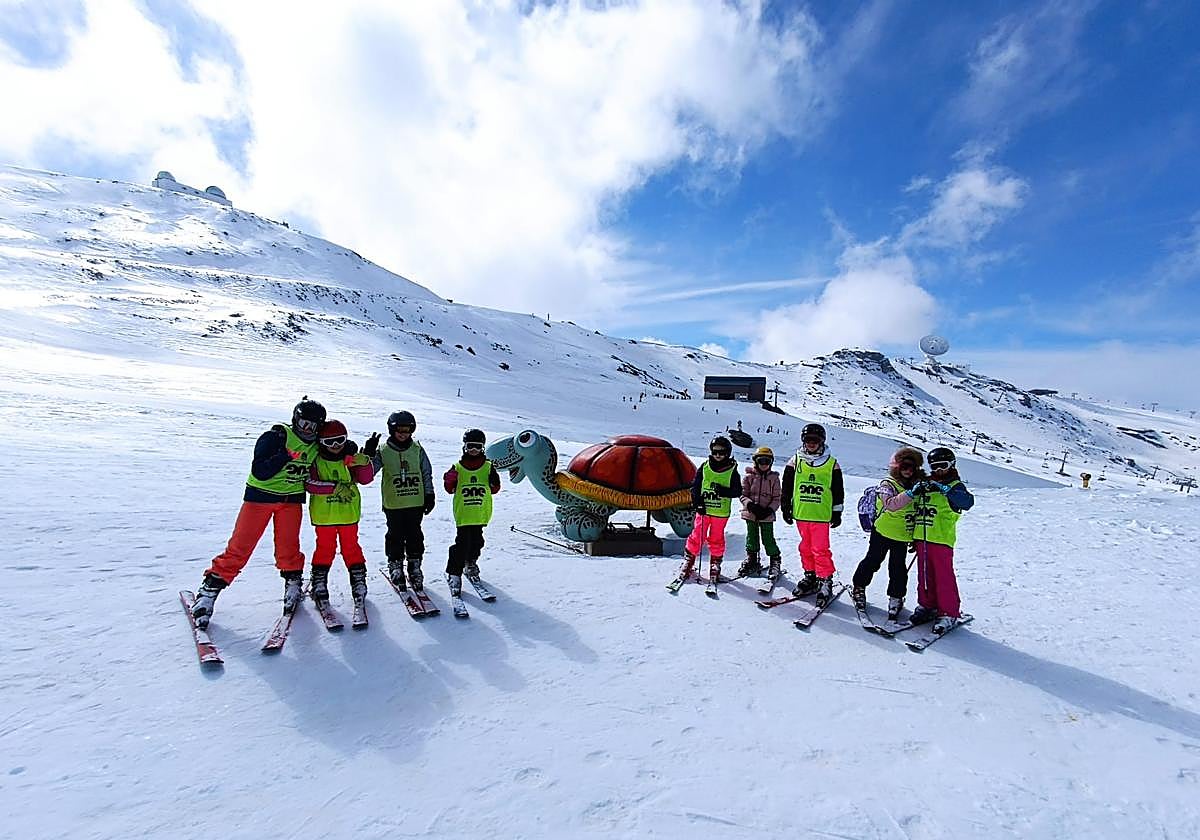 Agotados en tiempo récord los 5.220 forfait para granadinos que oferta el Ayuntamiento