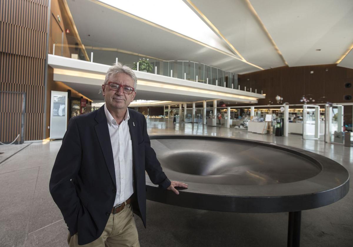 Luis Alcalá, en el interior del Parque de las Ciencias.