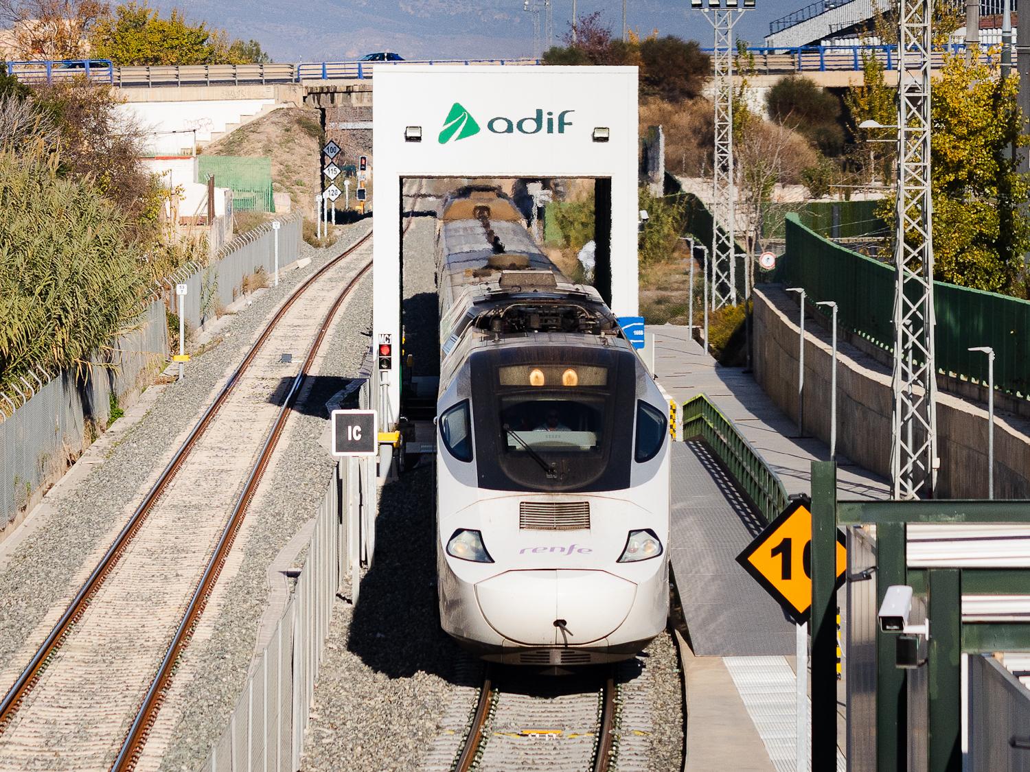 Las imágenes de la llegada de la cuarta frecuencia de tren con Madrid