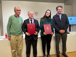 Estudiantes de Educación y la Asociación de voluntarios de Caixabank trabajarán para incrementar el éxito educativo