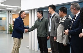 Diputación recibe a una delegación china de la empresa Goldwind que conocerá el potencial de Granada