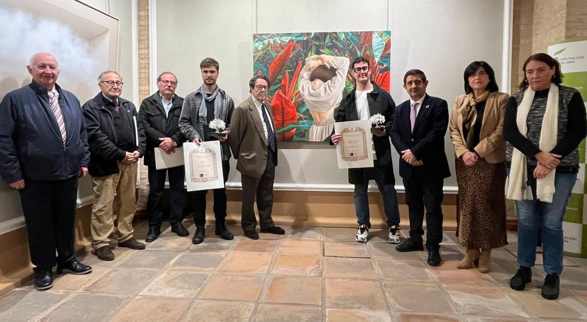 Javier Aldarias e Ignacio Estudillo con sus premios junto a Paco Reyes