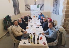 Representantes de las tres Denominaciones de Origen y la IGP Aceite de Jaén, en la reunión del patronato de la Fundación Certióleo.